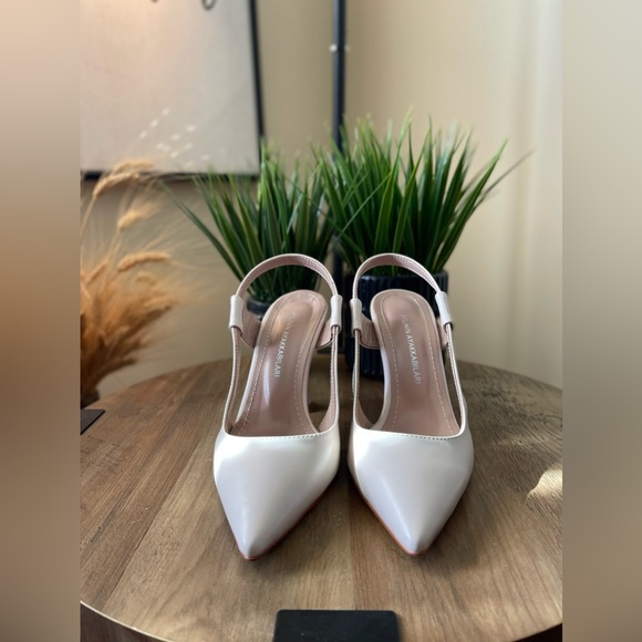 Ecru Matte Color 8 Size Leather Pumps - Pointed Toe Shoes - Picture 10 of 15